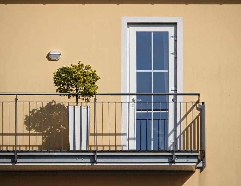 Décorer balcon non protégé avec plantes